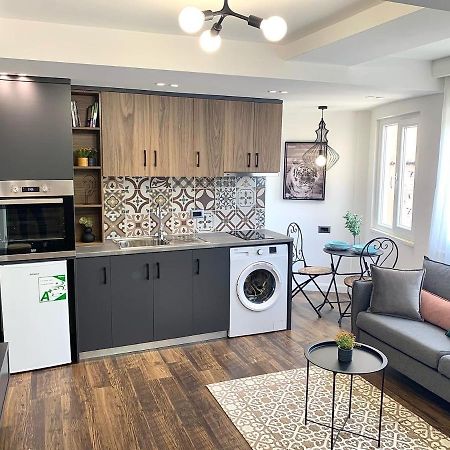 Center Of Tirana “Savannah” Studio Apartment. Экстерьер фото